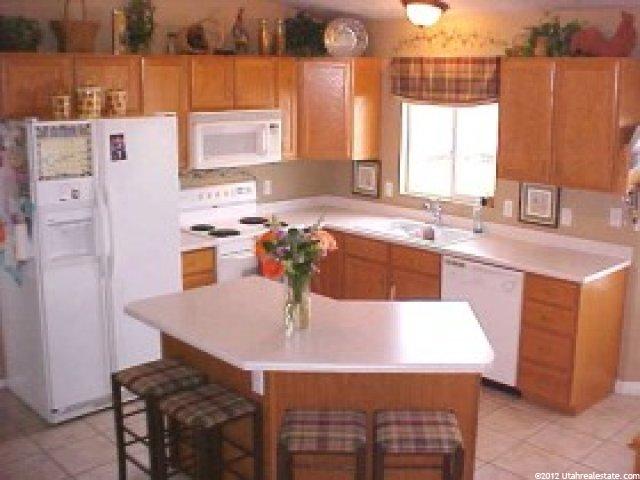 4584 Colander Dr, West Jordan, UT 84088 — photo 2