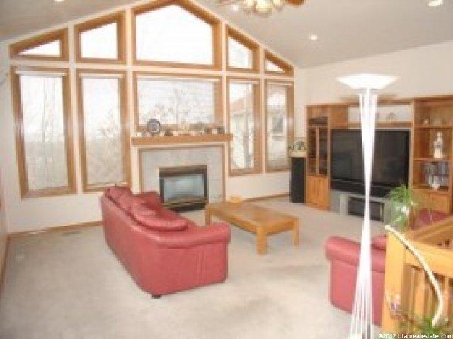 947 Mountain Side Dr, Farmington, UT 84025 — photo 2
