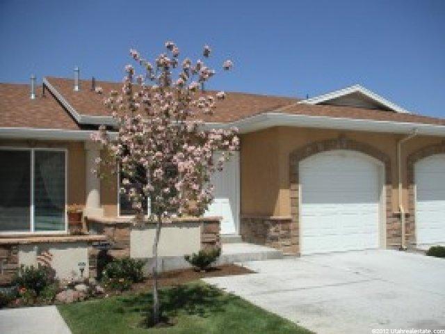 9520 S Hidden Pt, Sandy, UT 84070 — photo 2