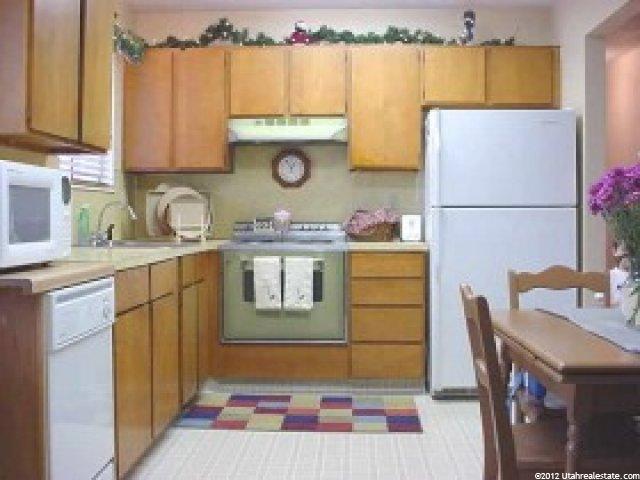 752 Amethyst St, Layton, UT 84041 — photo 2