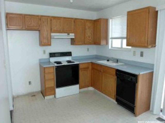 947 S 250 E, Layton, UT 84041 — photo 4