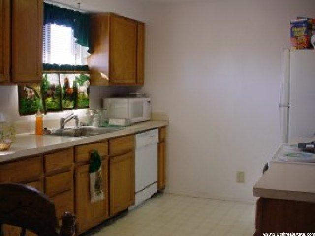 954 S 250 E, Layton, UT 84041 — photo 2