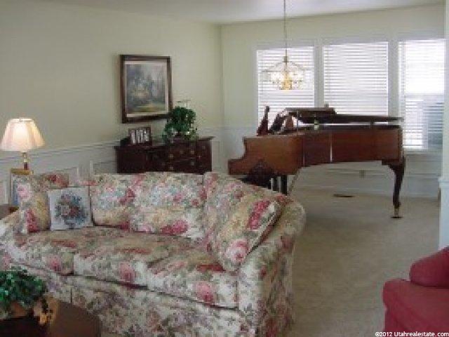 2678 E Field Point Cir, Sandy, UT 84092 — photo 2