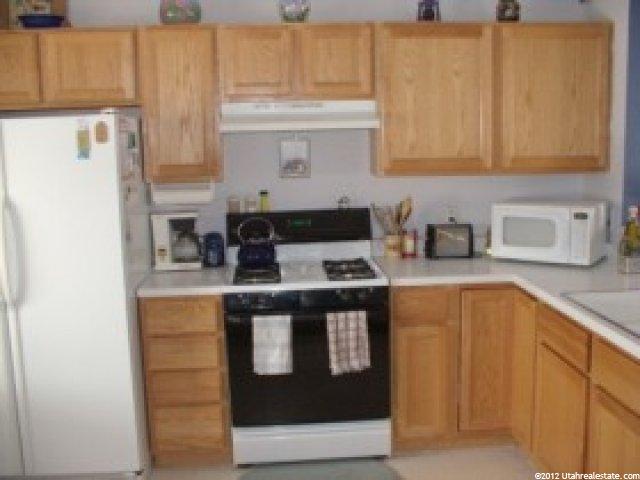 402 Larkin Ln, Kaysville, UT 84037 — photo 4