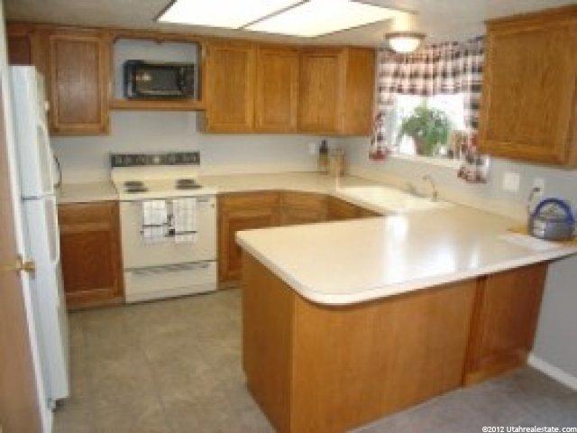 1018 W 500 S, Layton, UT 84041 — photo 2