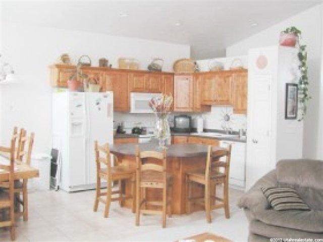 11291 Glen Croft Ln, Sandy, UT 84070 — photo 2