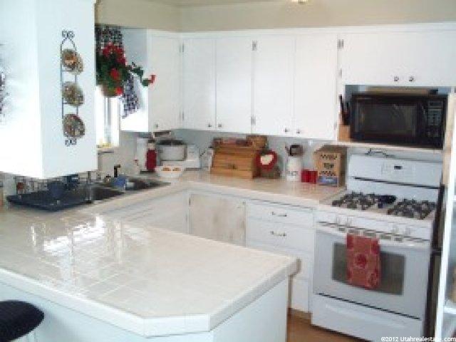 341 E 100 S, Hyrum, UT 84319 — photo 2