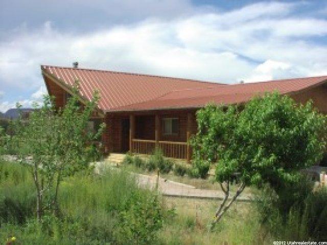 680 E 1700 S, Torrey, UT 84775 — photo 3