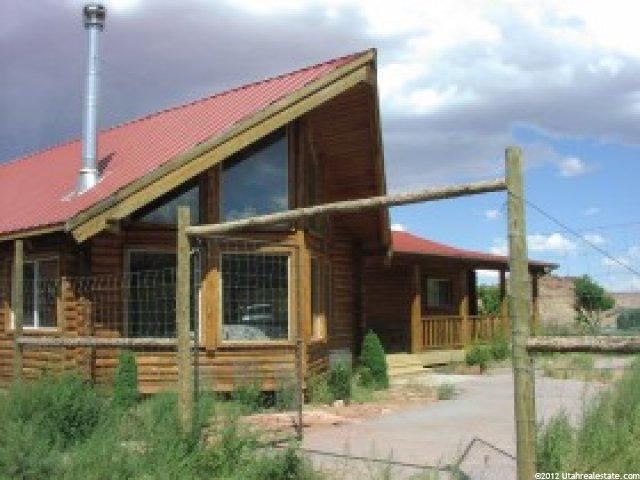 680 E 1700 S, Torrey, UT 84775 — photo 4