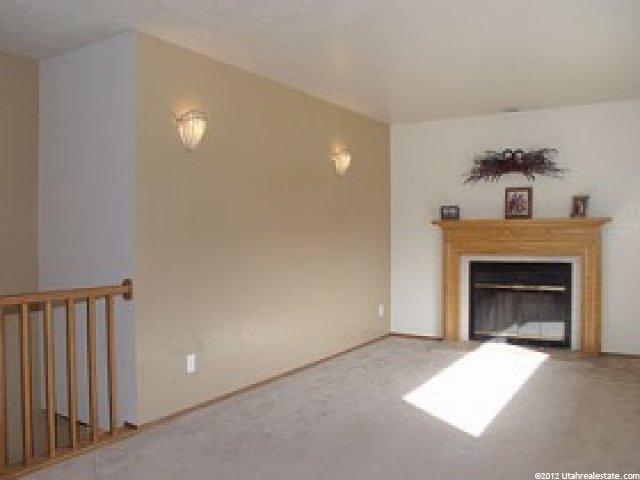 8952 S Quail Holw E, Sandy, UT 84093 — photo 2