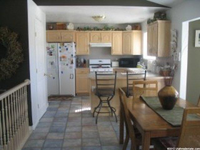 1506 Doral Dr, Syracuse, UT 84075 — photo 2