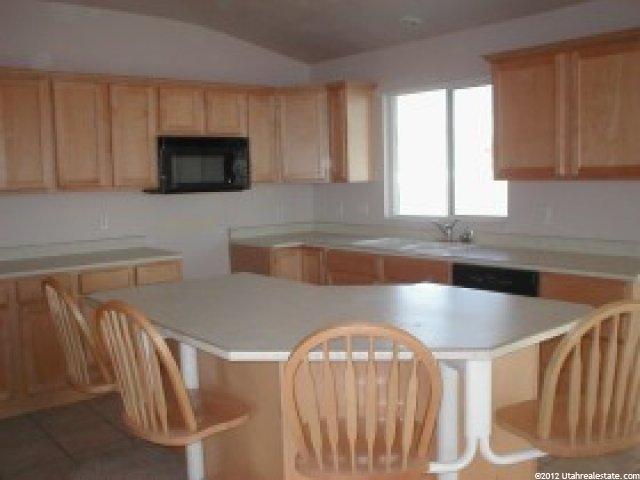 644 E 2200 S, Clearfield, UT 84015 — photo 3
