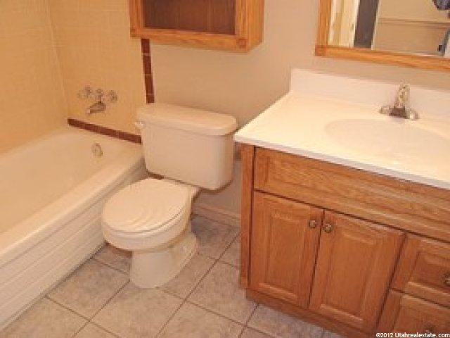 10355 Serpentine Cir, Sandy, UT 84094 — photo 6