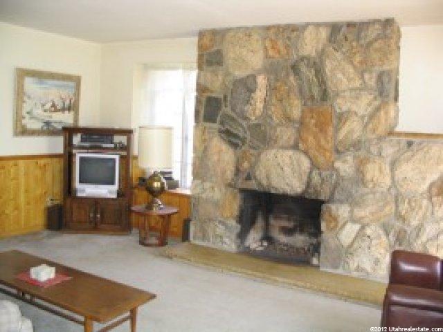 82 W 600 N, Farmington, UT 84025 — photo 2