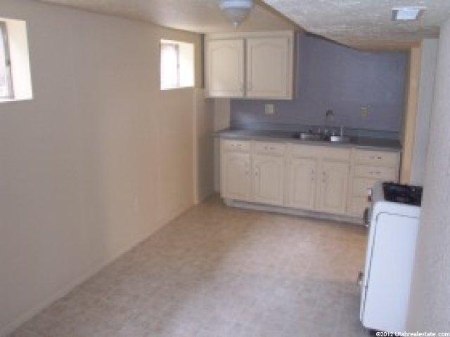 1021 Doxey St, Ogden, UT 84403 — photo 6