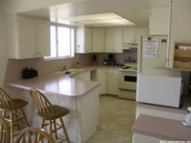 42 W 900 S, Layton, UT 84041 — photo 4