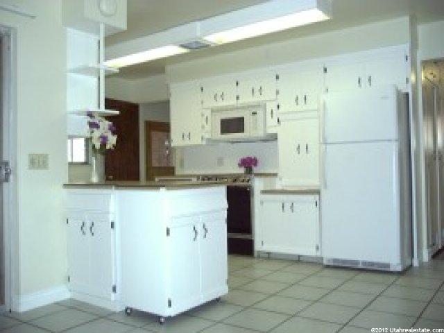 5141 S 2275 W, Roy, UT 84067 — photo 3