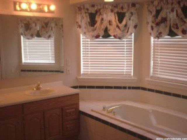 163 E Stonebridge Dr, Draper, UT 84020 — photo 4