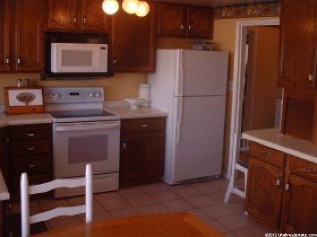 267 W 1050 N, Bountiful, UT 84010 — photo 4