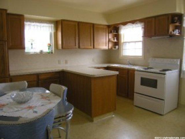 578 Canyon Rd, Ogden, UT 84401 — photo 2