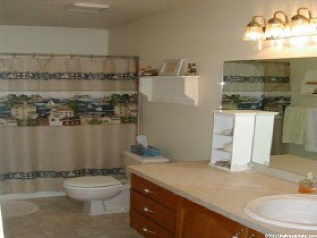 1181 W 1750 N, Clinton, UT 84015 — photo 5