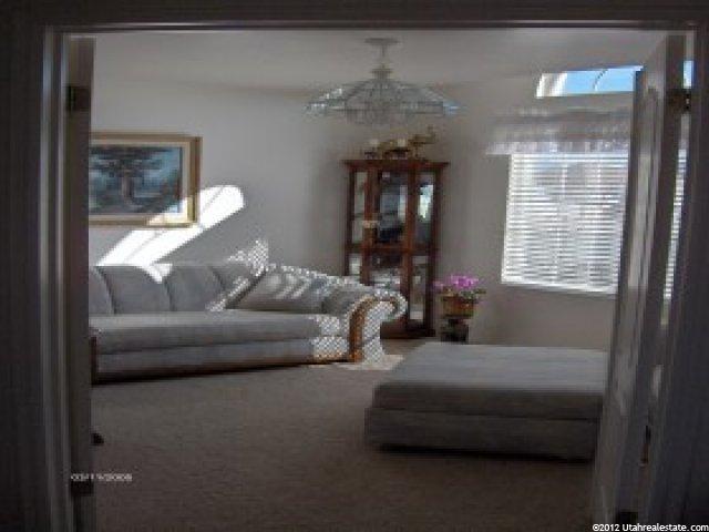 1387 N 1800 W, Clinton, UT 84015 — photo 4