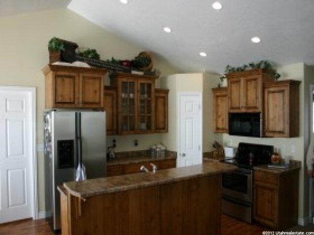 338 W 235 N, Wellsville, UT 84339 — photo 2