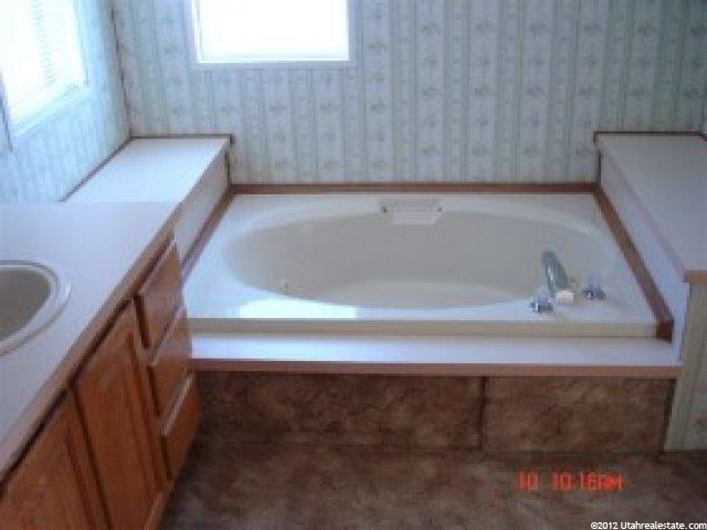 645 N 600 E, Hyrum, UT 84319 — photo 4