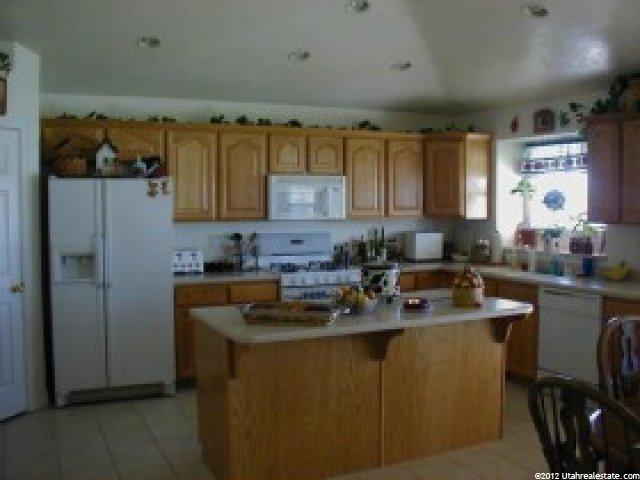 6029 S 3650 W, Roy, UT 84067 — photo 4