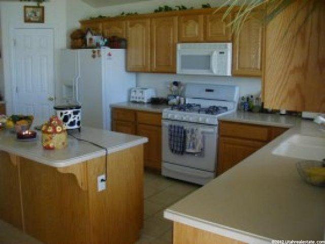6029 S 3650 W, Roy, UT 84067 — photo 5