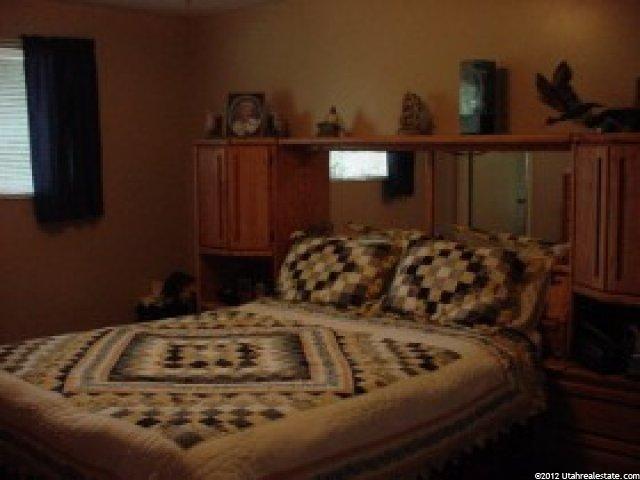 1086 N 350 W, Layton, UT 84041 — photo 5