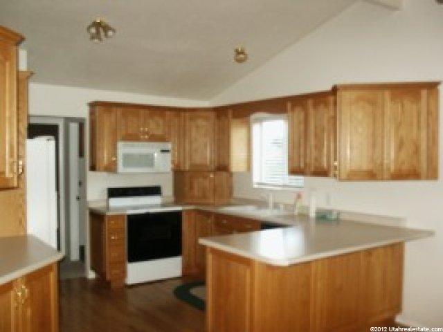 9314 Maison Dr, Sandy, UT 84093 — photo 3