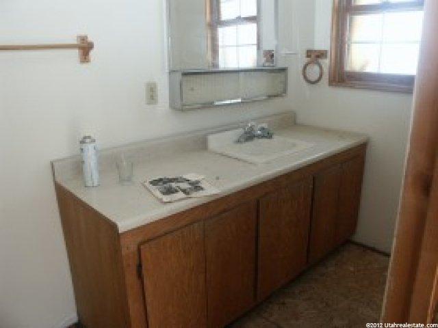 420 N 600 E, Hyrum, UT 84319 — photo 5