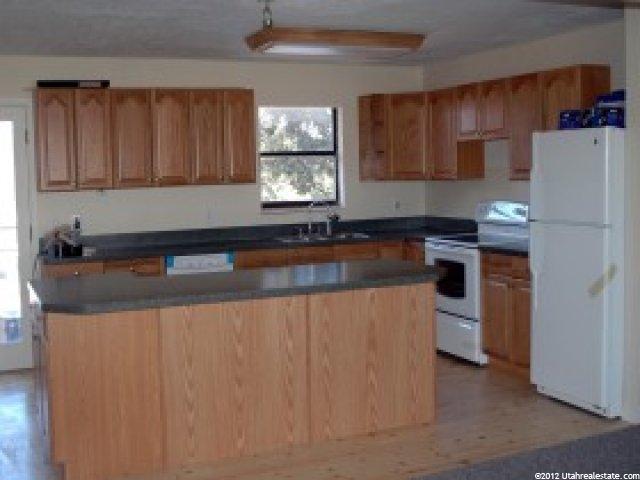 615 N 7800 E, Huntsville, UT 84317 — photo 3