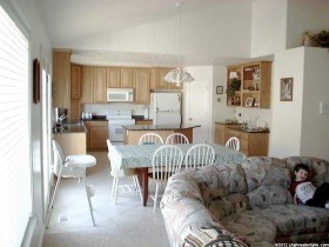 2128 Park Hills Dr, Centerville, UT 84014 — photo 4