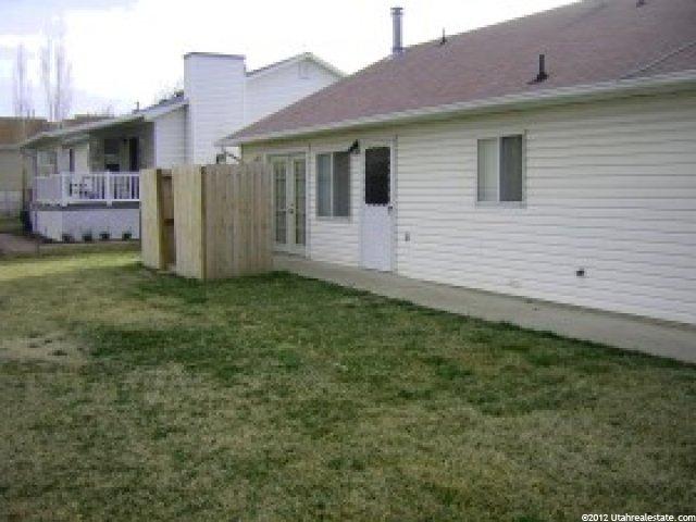 948 N 750 W, Clinton, UT 84015 — photo 2