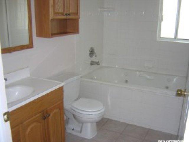 948 N 750 W, Clinton, UT 84015 — photo 3