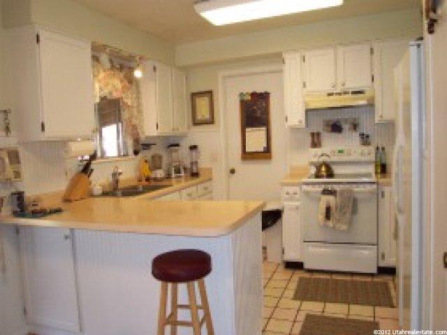5838 Twin Willows Cir, Murray, UT 84123 — photo 3