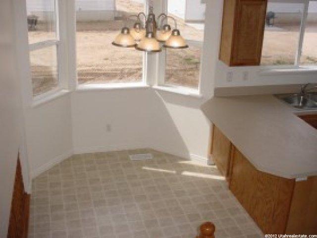 1617 N 2340 W, Clinton, UT 84015 — photo 2