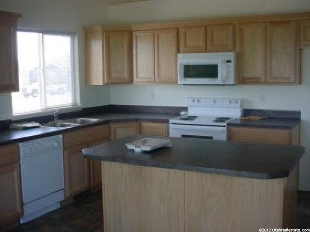 1451 S Heather Ln, Syracuse, UT 84075 — photo 2