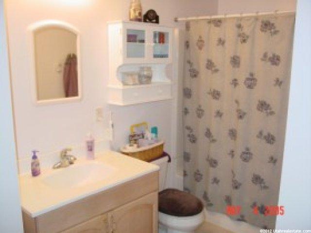 640 W 1875 N, Layton, UT 84041 — photo 2