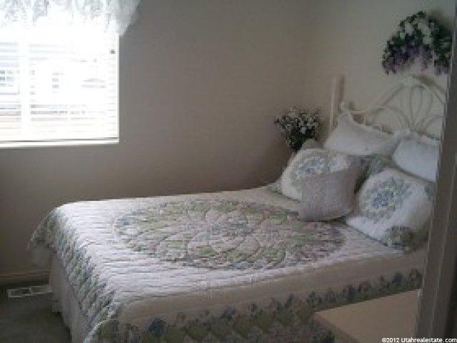 808 W 1520 N, Clinton, UT 84015 — photo 5