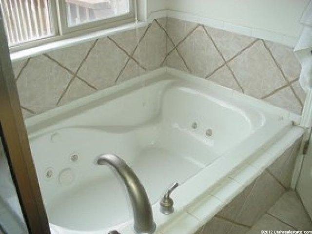 3178 N Pelican Dr, Farr West, UT 84404 — photo 2
