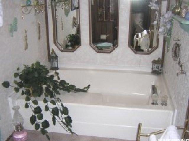 900 Century Dr #21, Ogden, UT 84404 — photo 2