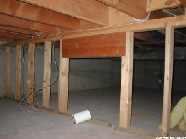 4183 S 2800 W, Roy, UT 84067 — photo 8