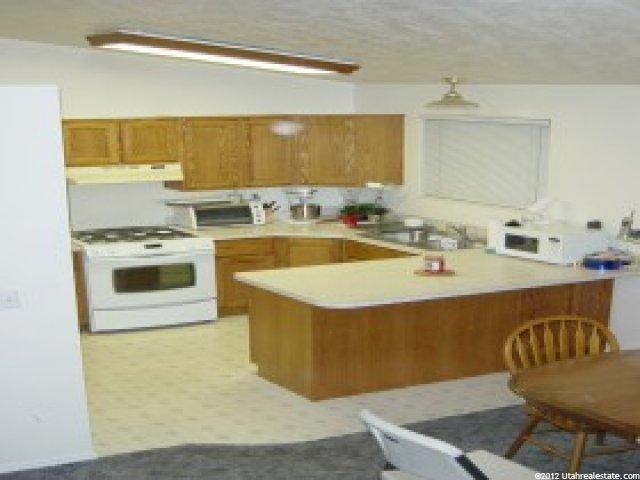 2467 N 3125 W, Clinton, UT 84015 — photo 4