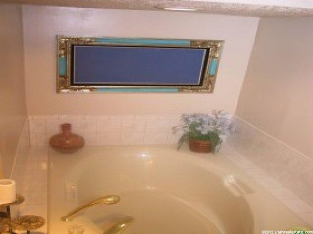 4542 S 300 W, Washington Terrace, UT 84405 — photo 5