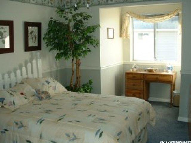 5570 S 250 W, Washington Terrace, UT 84405 — photo 7