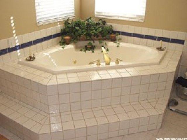 3323 N 1050 E, Layton, UT 84040 — photo 7