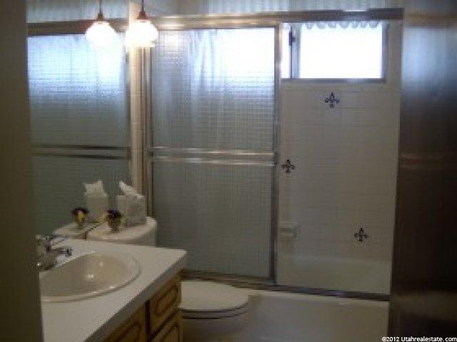 5038 S 2600 W, Roy, UT 84067 — photo 6